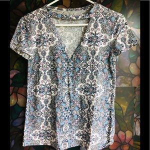 Aeropostale V neck top